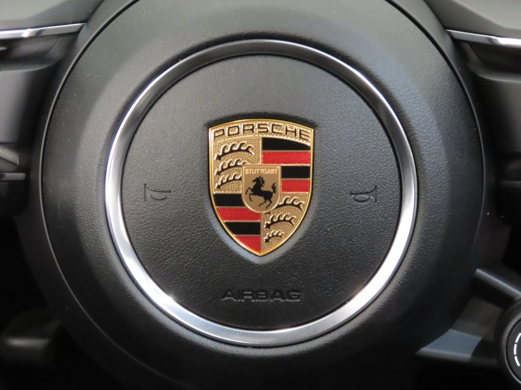Thumbnail: 2026 Porsche Macan - 21