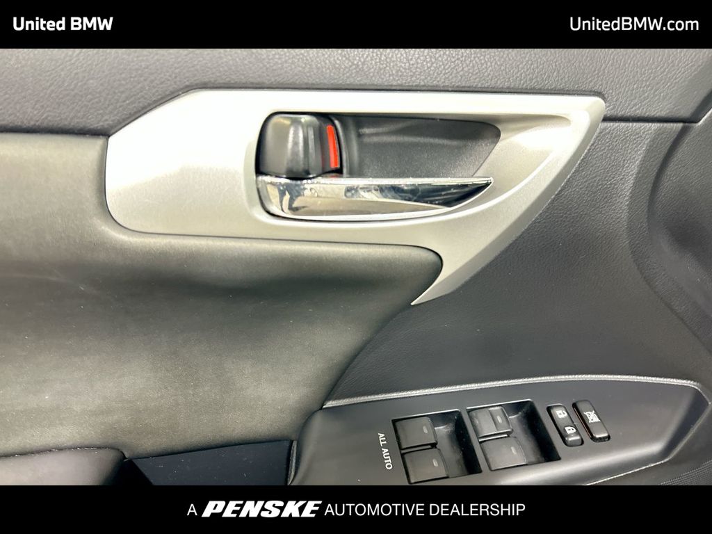 2013 Lexus CT 200h 11