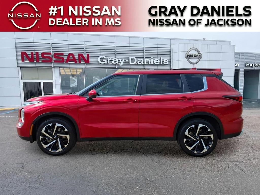 Used 2024 Mitsubishi Outlander SUV