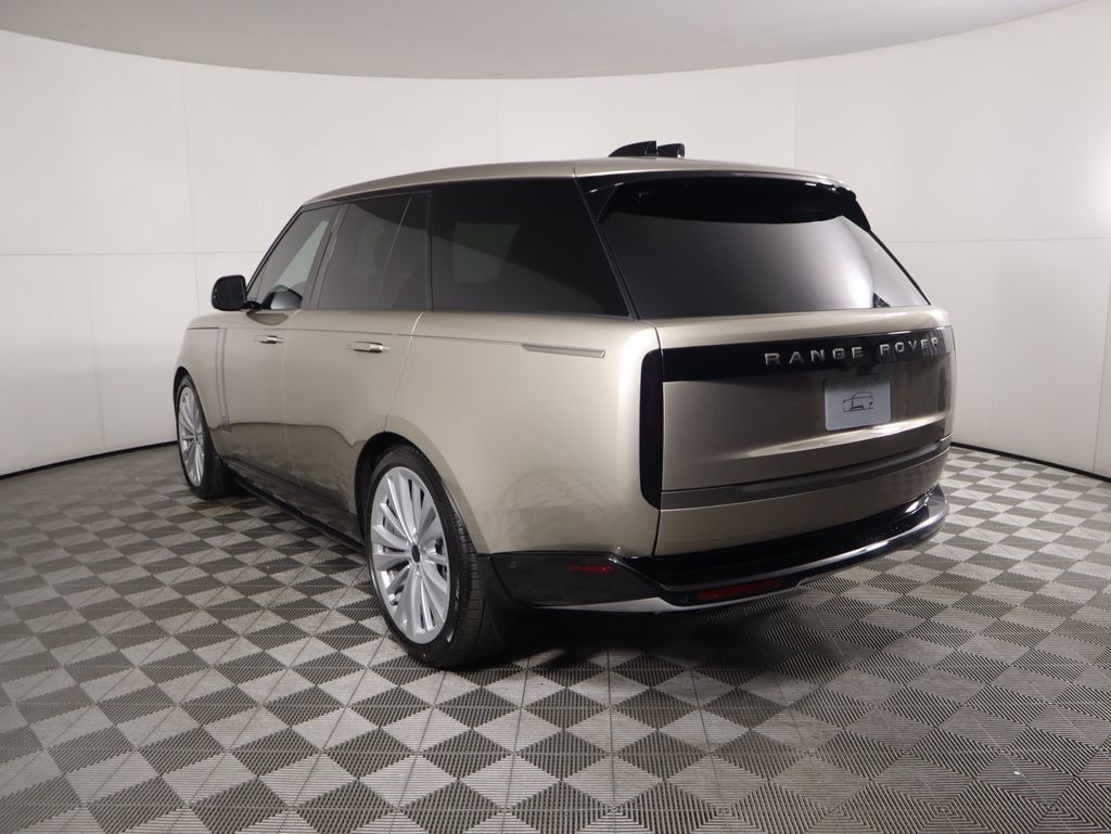 Thumbnail: 2026 Land Rover Range Rover - 7