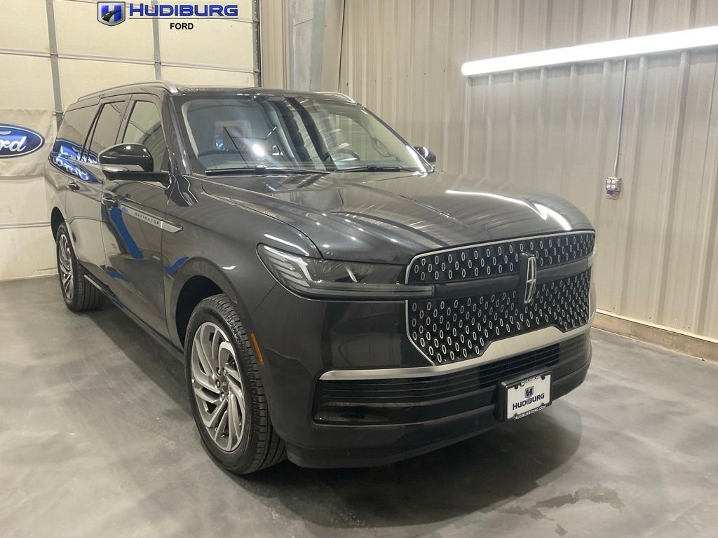 Starlight 2025 Lincoln Navigator SUV / Crossover Four-Wheel Drive Automatic