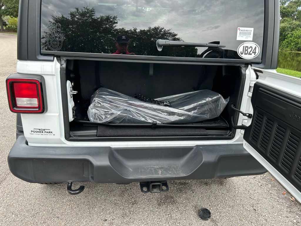 2023 Jeep Wrangler Sport S 10
