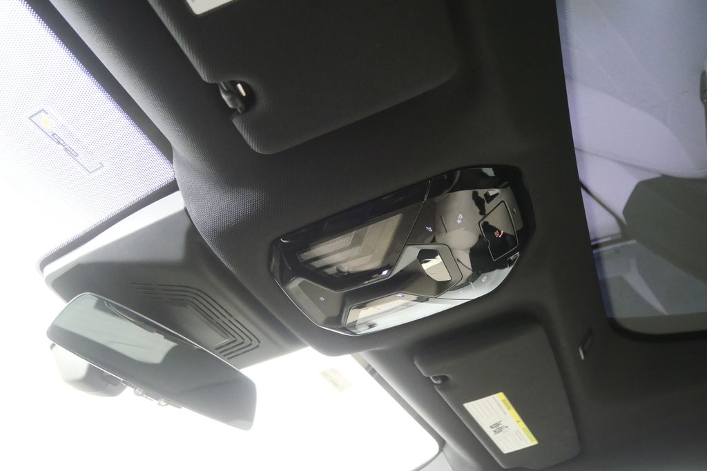 Thumbnail: 2023 BMW iX - 19