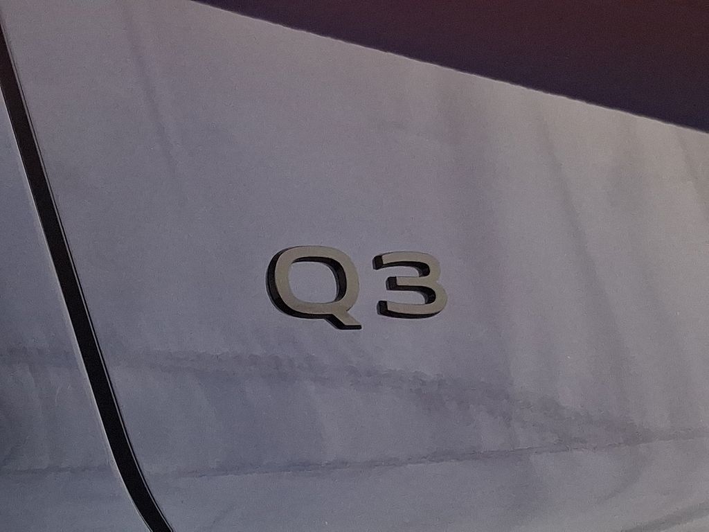 Thumbnail: 2026 Audi Q3 - 21