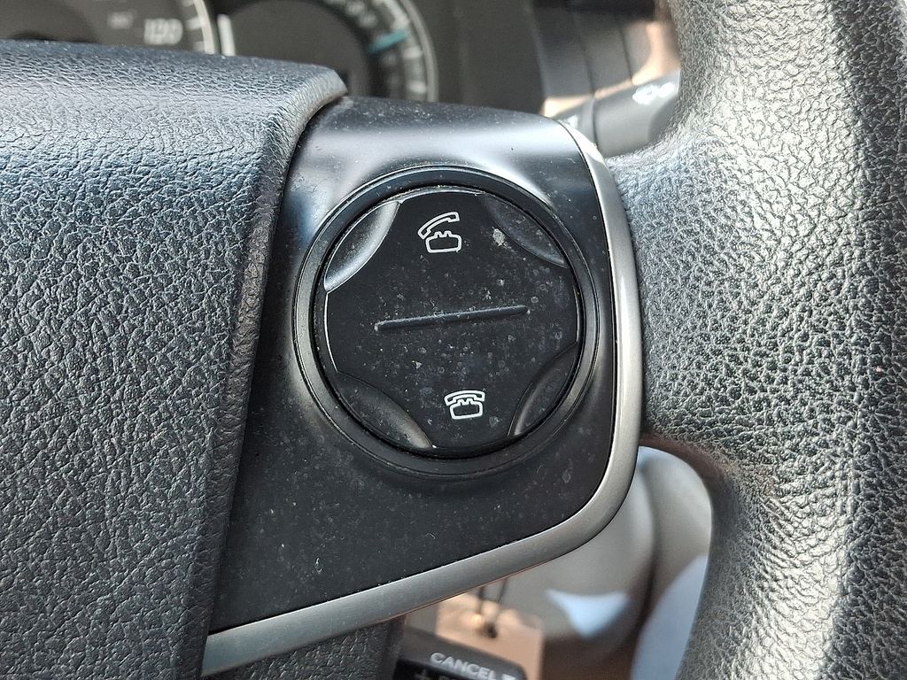 2012 Toyota Camry LE 21