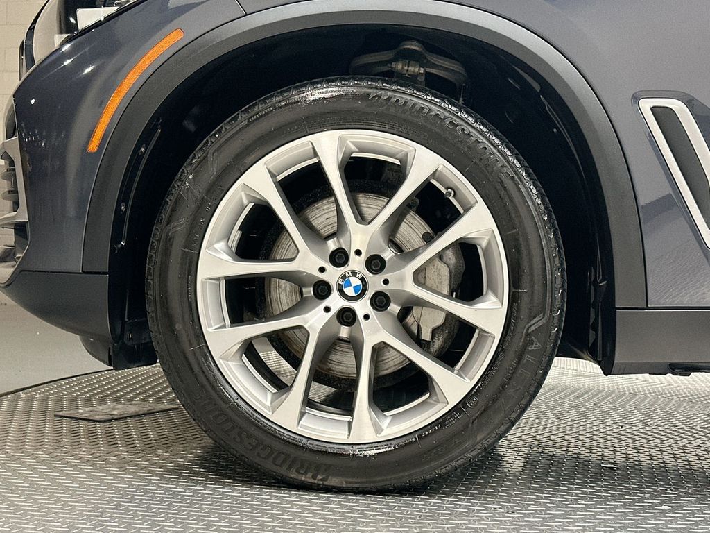 Thumbnail: 2020 BMW X5 - 5
