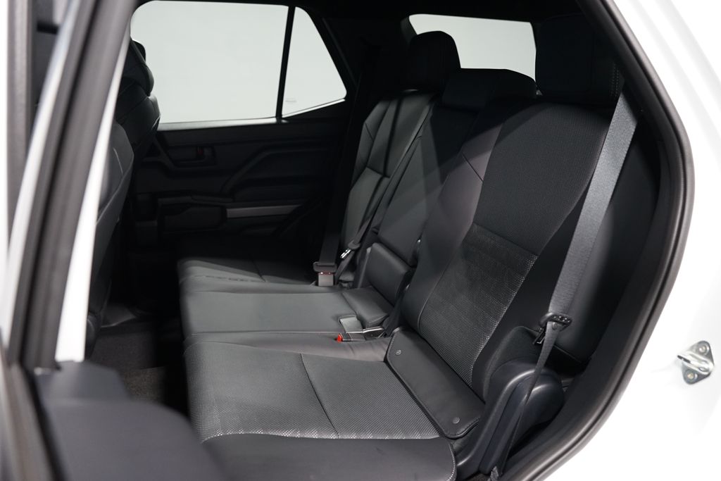 Thumbnail: 2025 Toyota 4Runner - 32