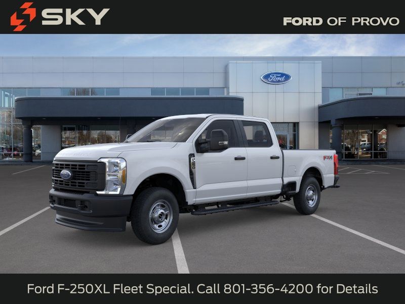 Oxford White 2026 Ford F-250 Super Duty XL Crew Cab 4WD Pickup Truck Four-Wheel Drive Automatic
