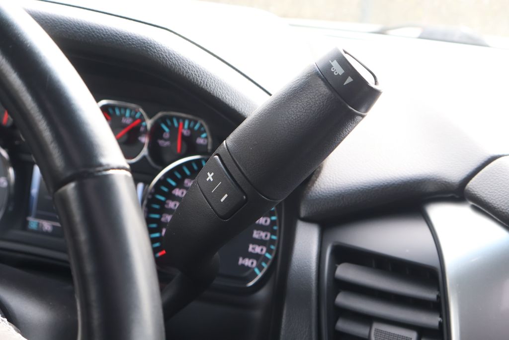 Thumbnail: 2019 Chevrolet Tahoe - 23