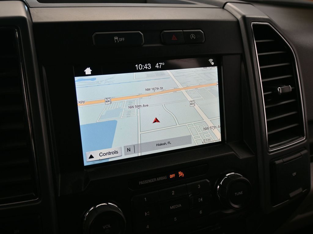 Used 2018 Lightning Blue Ford XLT image 22