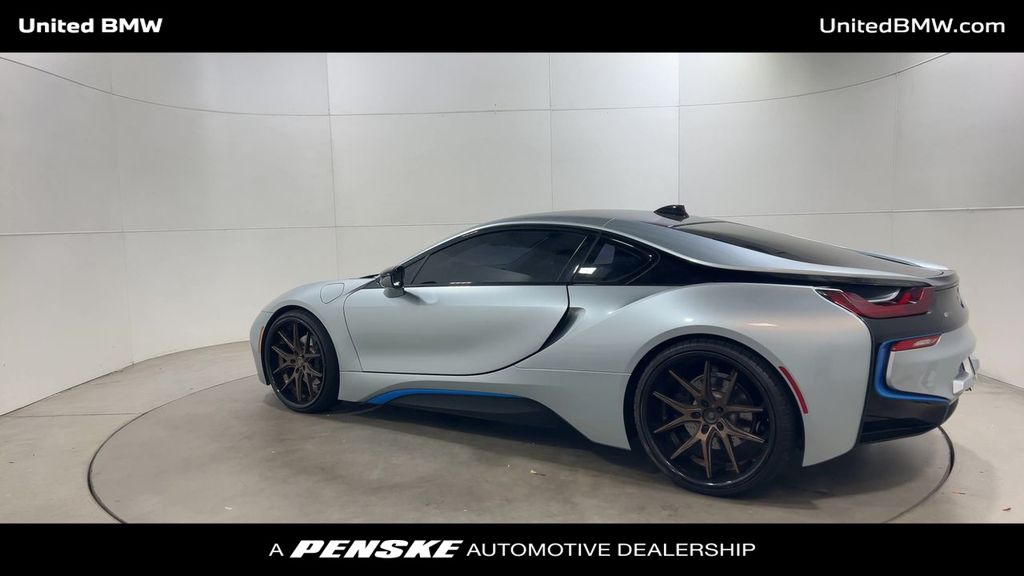 Thumbnail: 2016 BMW  - 6