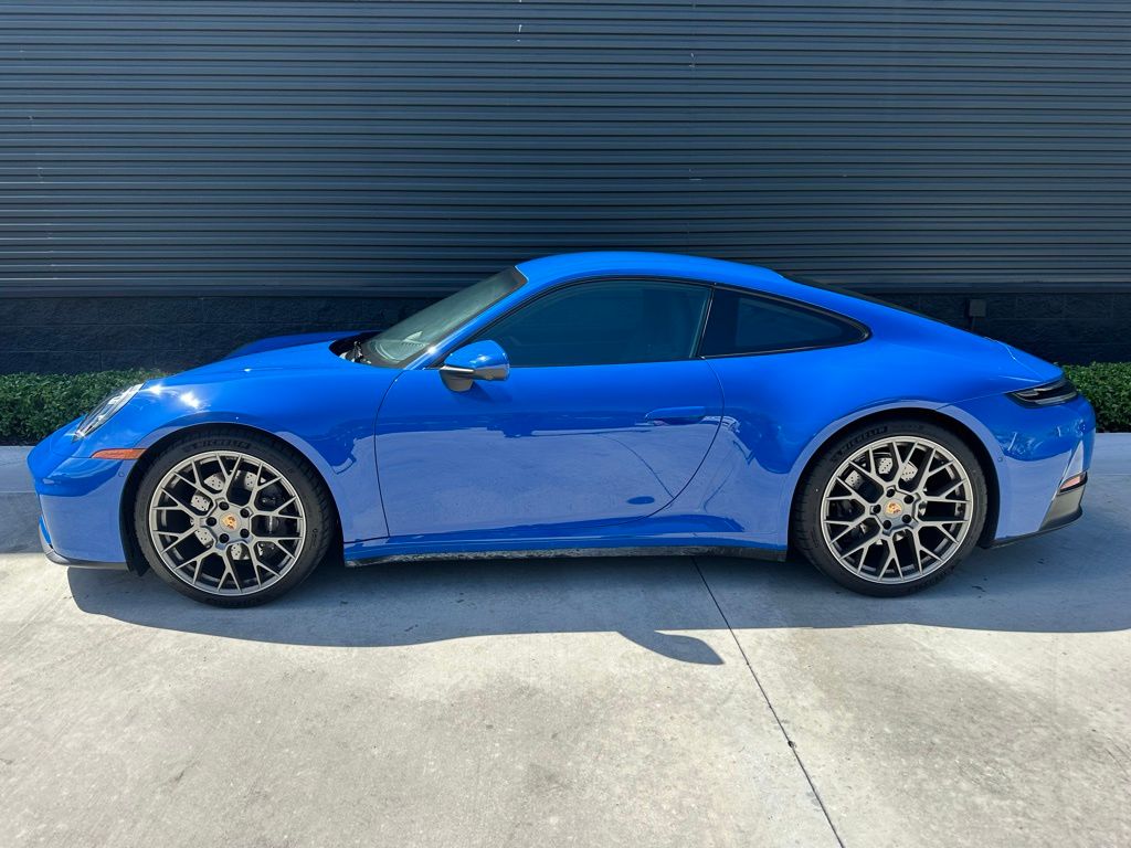 Thumbnail: 2025 Porsche 911 - 2