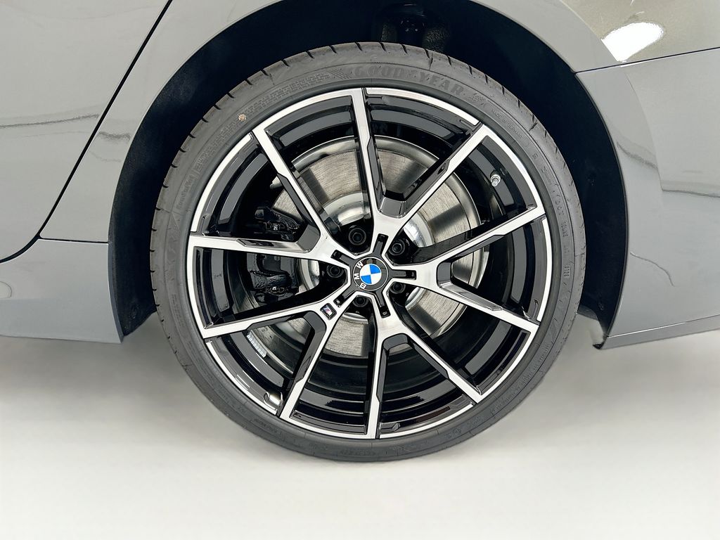 Thumbnail: 2026 BMW 8 Series - 30