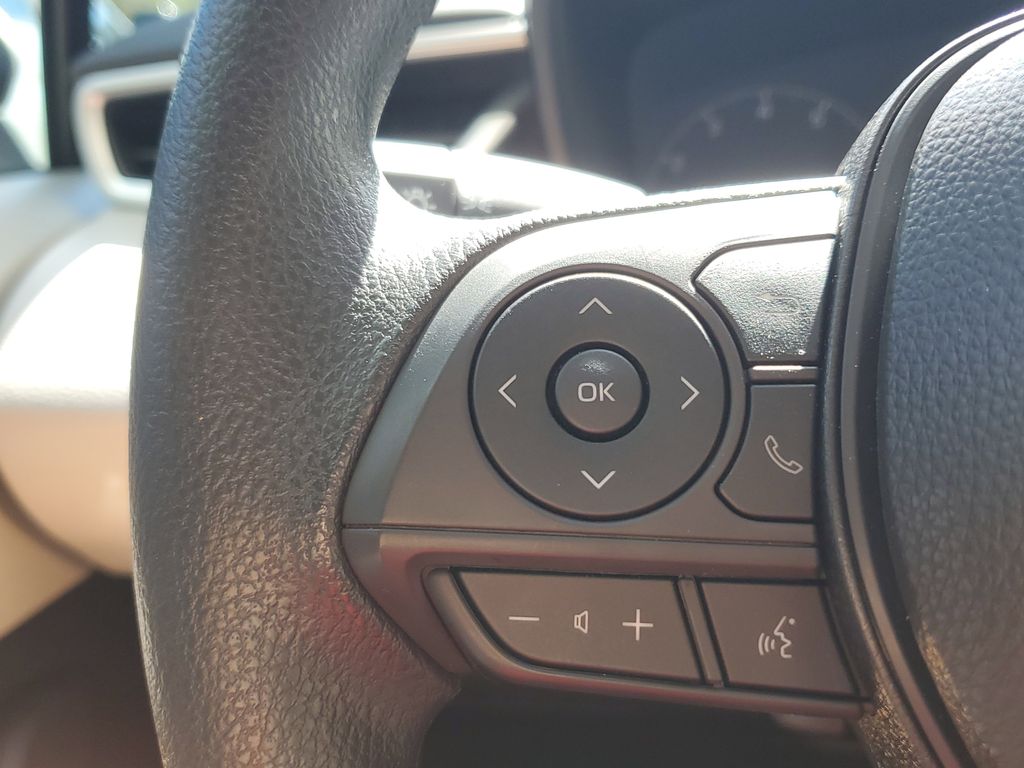 2025 Toyota Corolla LE photo 27