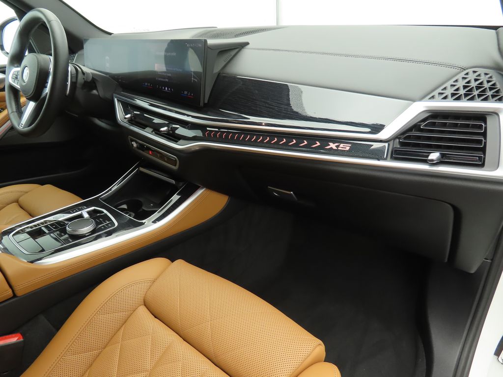 Thumbnail: 2024 BMW X5 - 17
