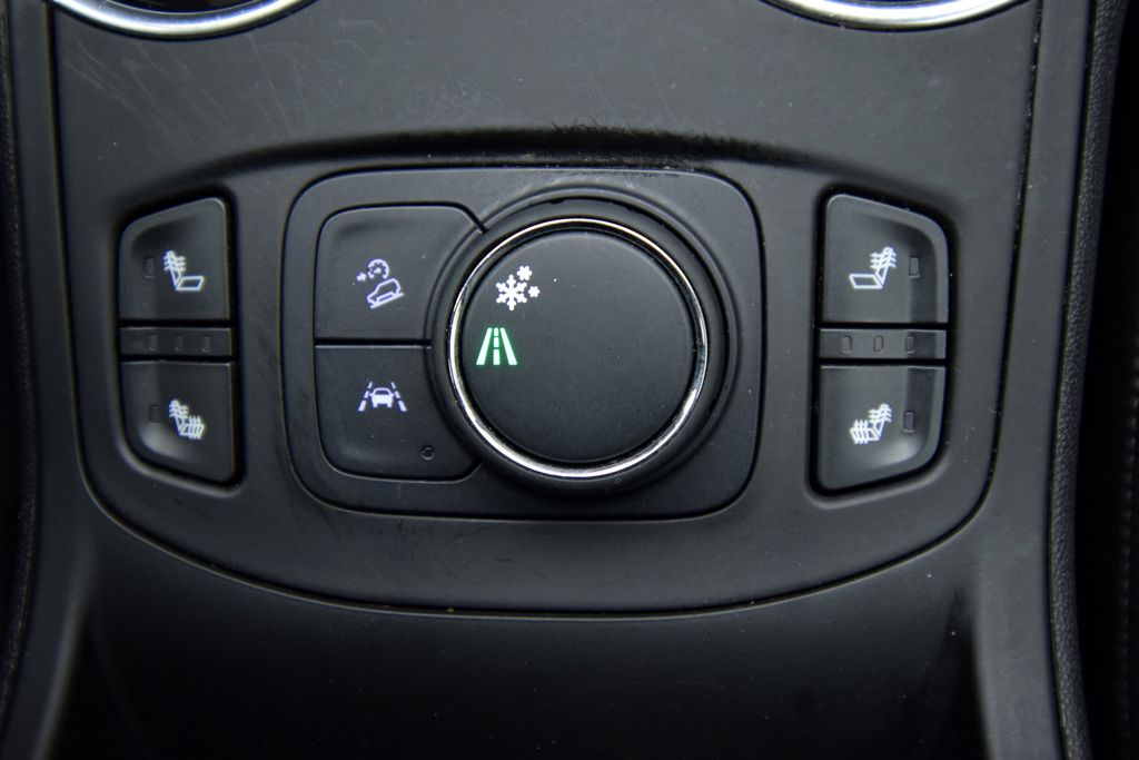 used 2024 GMC Terrain car, priced at $21,000