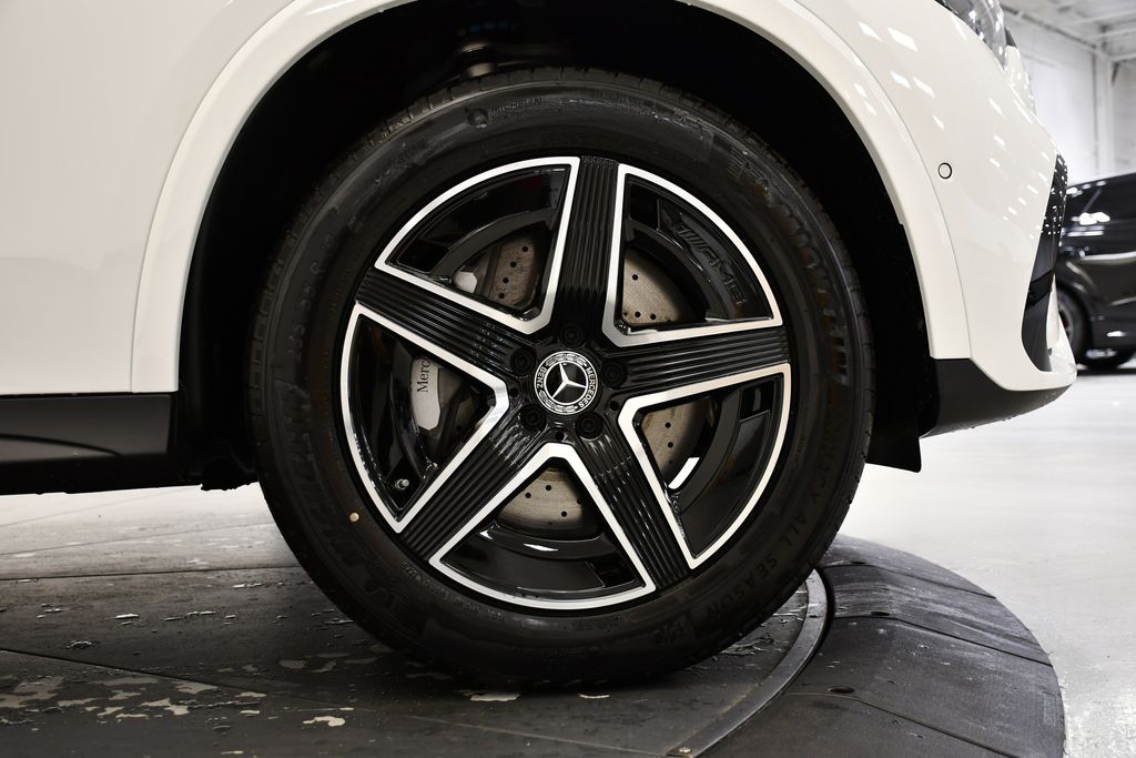 Thumbnail: 2026 Mercedes-Benz GLC - 16