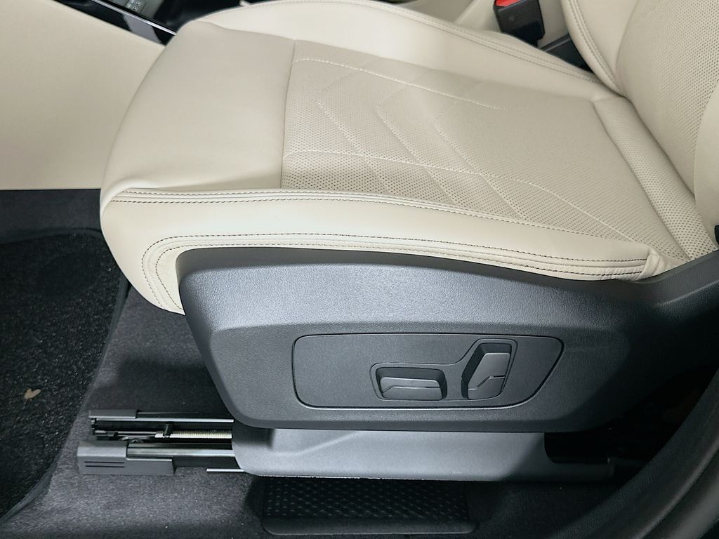 2024 BMW X1 xDrive28i 21