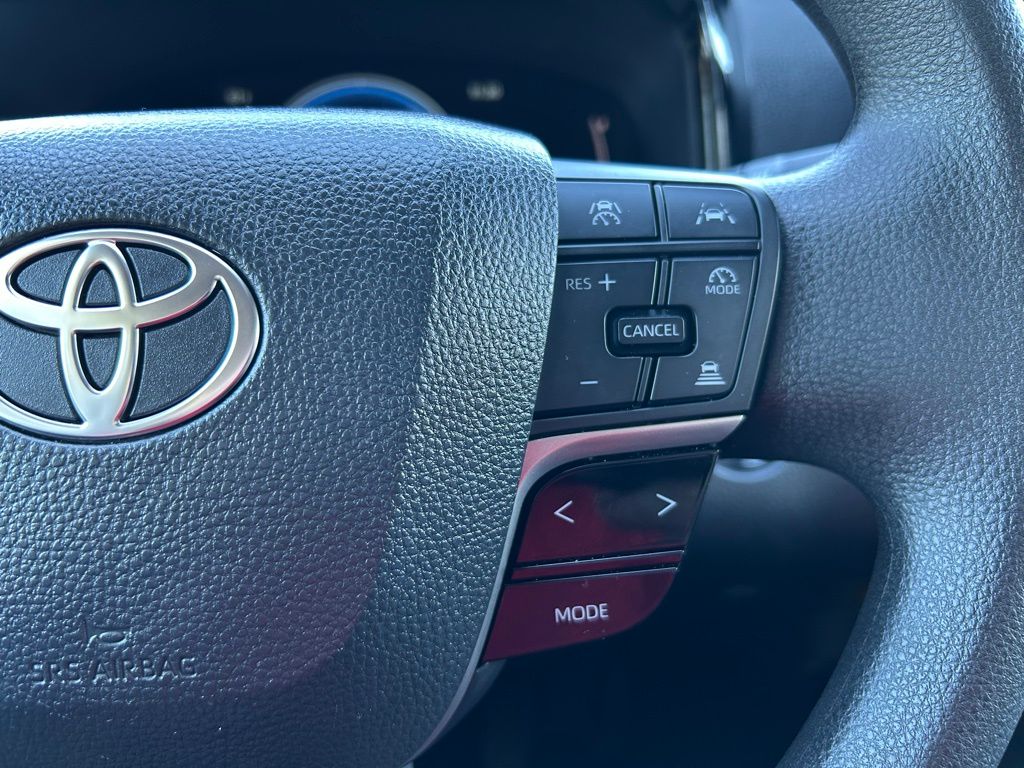 Thumbnail: 2025 Toyota Camry - 18