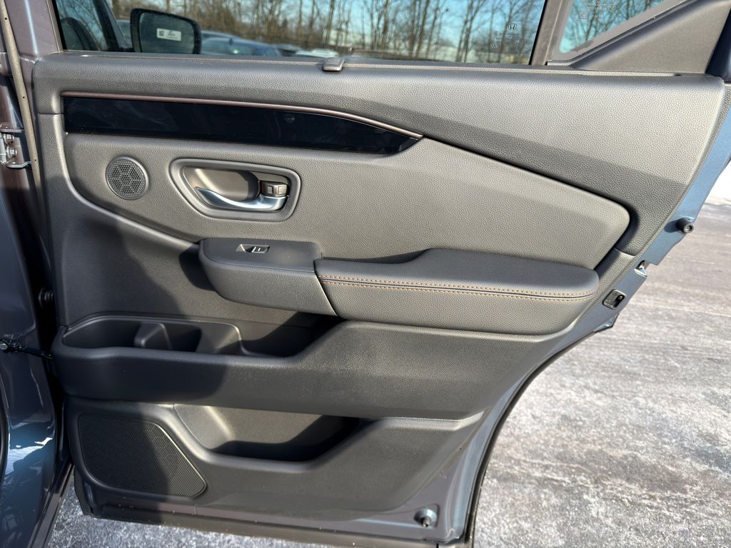 Thumbnail: 2026 Honda Pilot - 26