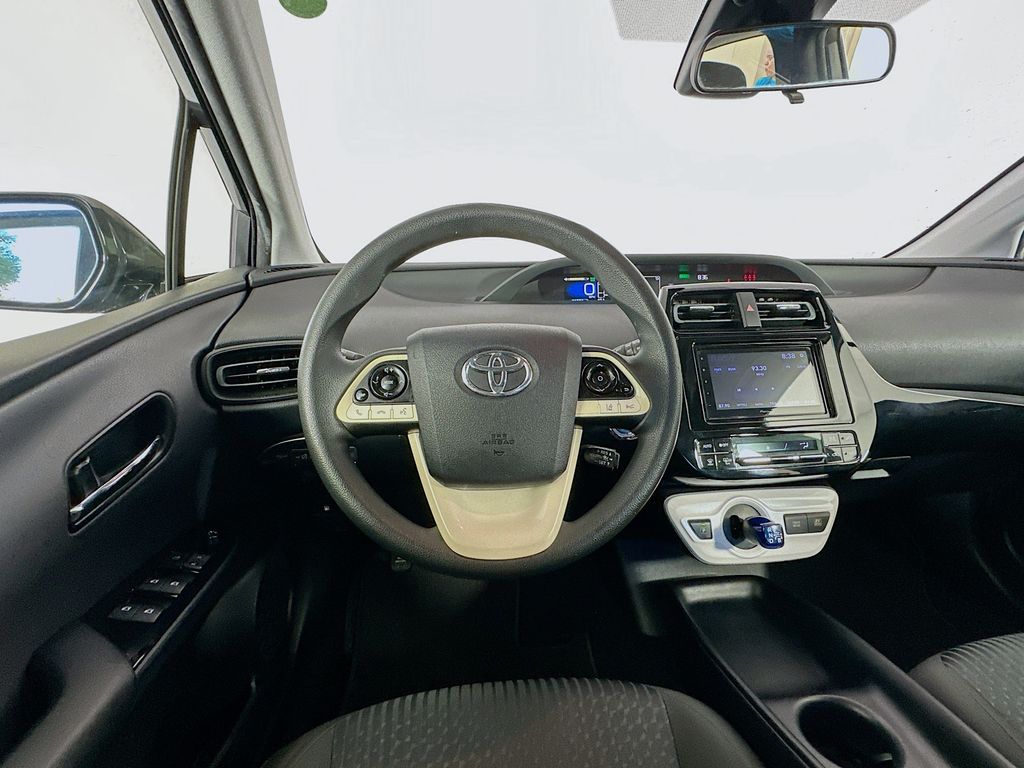 Thumbnail: 2017 Toyota Prius - 21