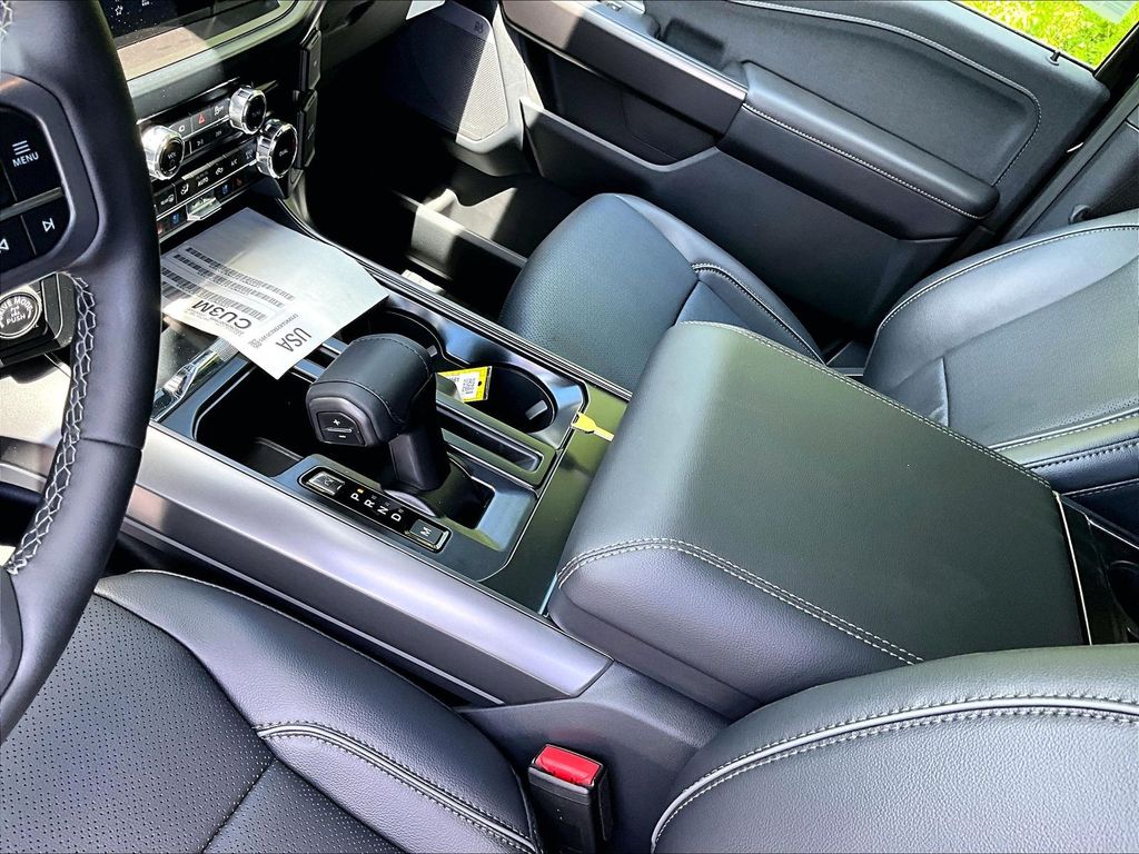 2026 Ford F-150 — photo 9