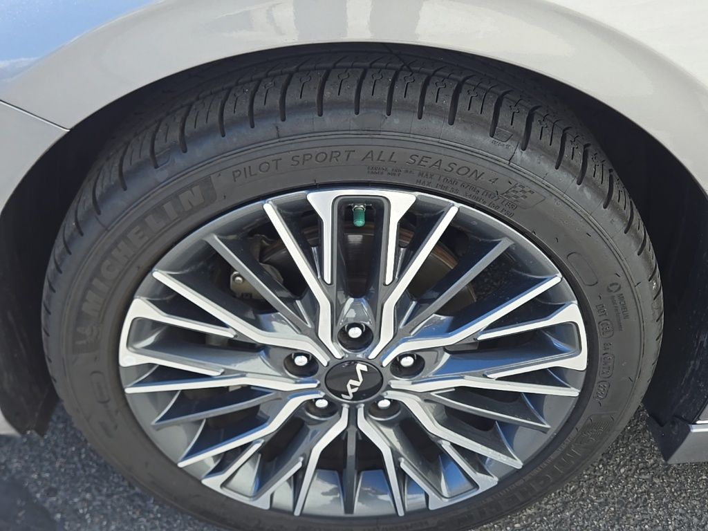 Used 2023 Gray Kia GT-Line image 13