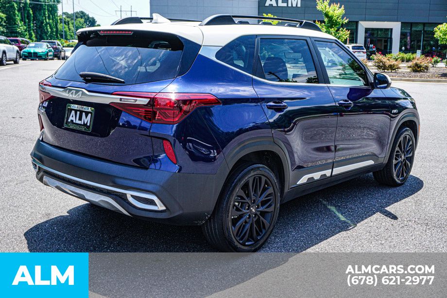 Used 2022 Blue Kia Nightfall image 6