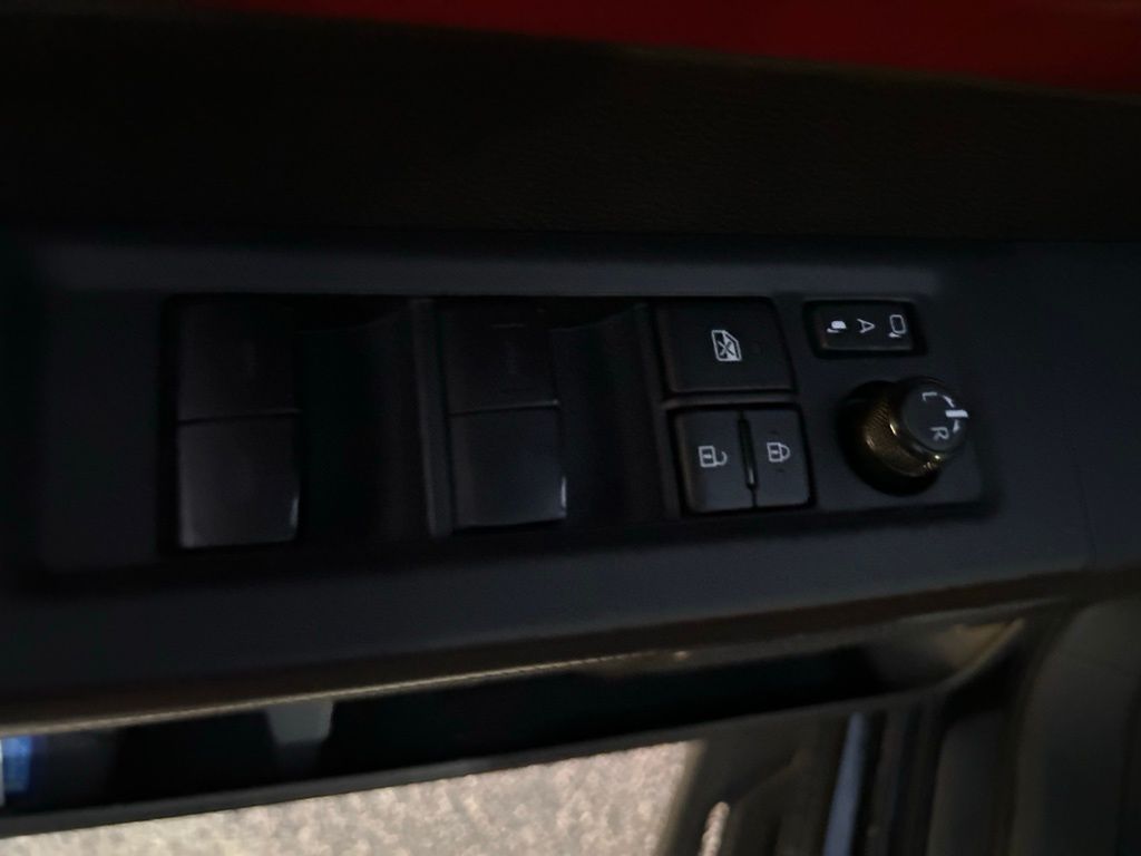 Thumbnail: 2023 Toyota Sequoia - 18