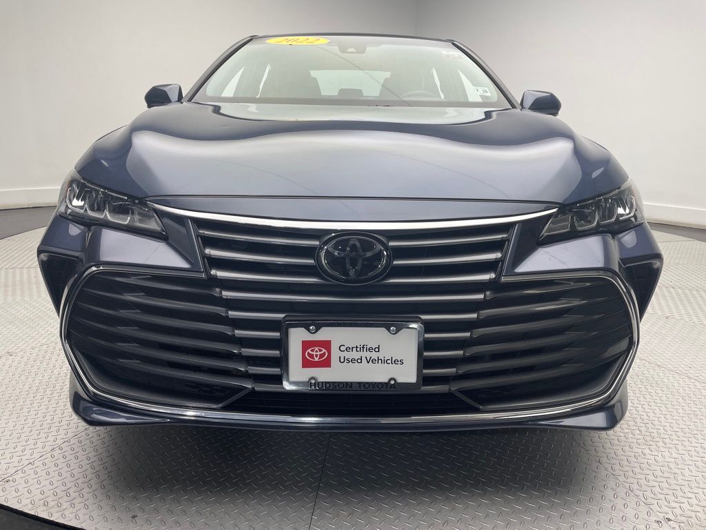 2022 Toyota Avalon XLE 2