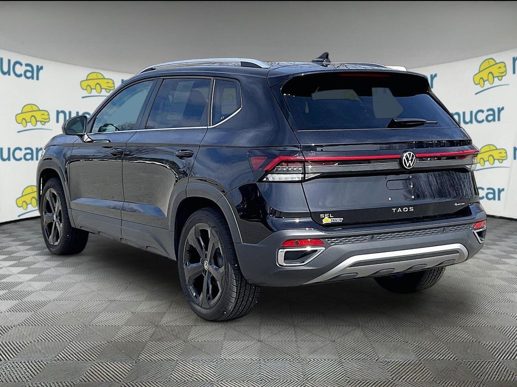 2025 Volkswagen Taos — photo 4