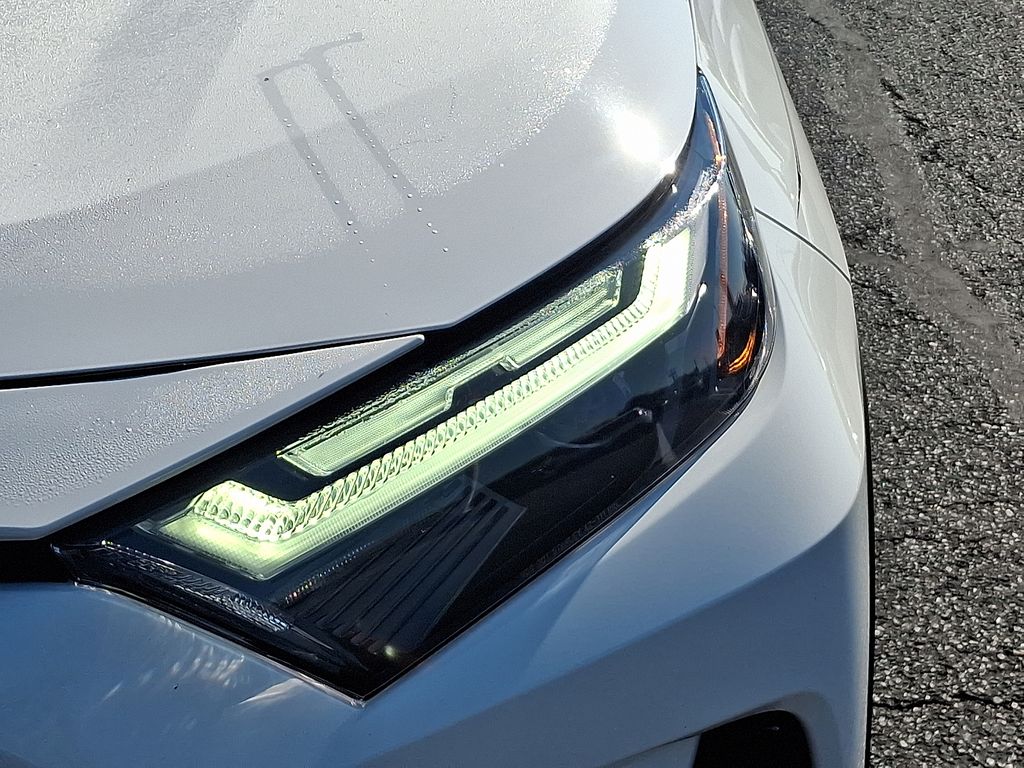 Thumbnail: 2024 Toyota RAV4 - 9