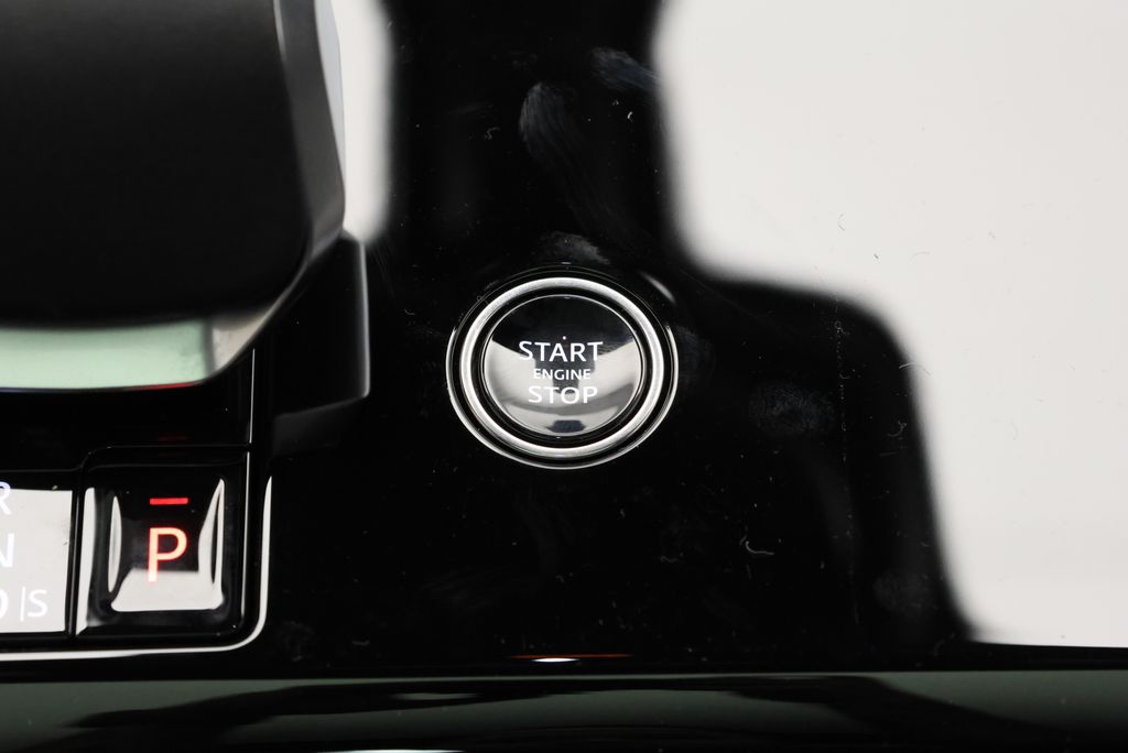 Thumbnail: 2026 Land Rover Range Rover Sport - 24