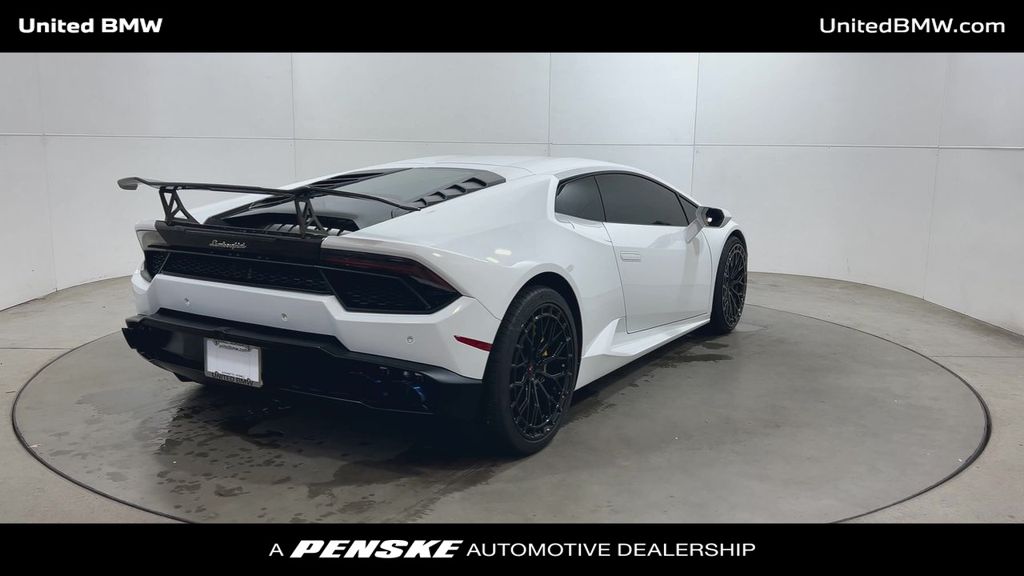 Thumbnail: 2017 Lamborghini Huracan - 8