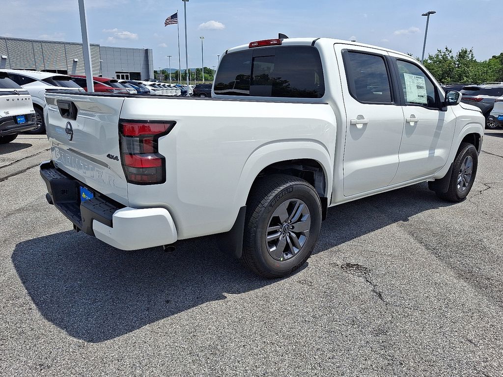 2026 Nissan Frontier — photo 4