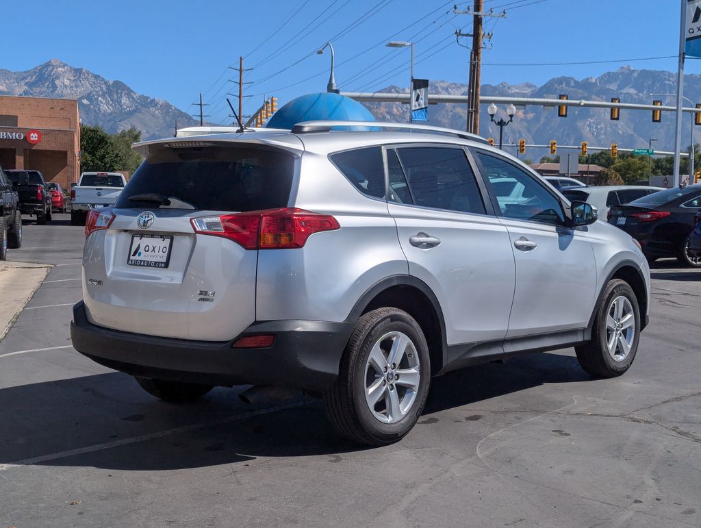 2015 Toyota RAV4 XLE 4