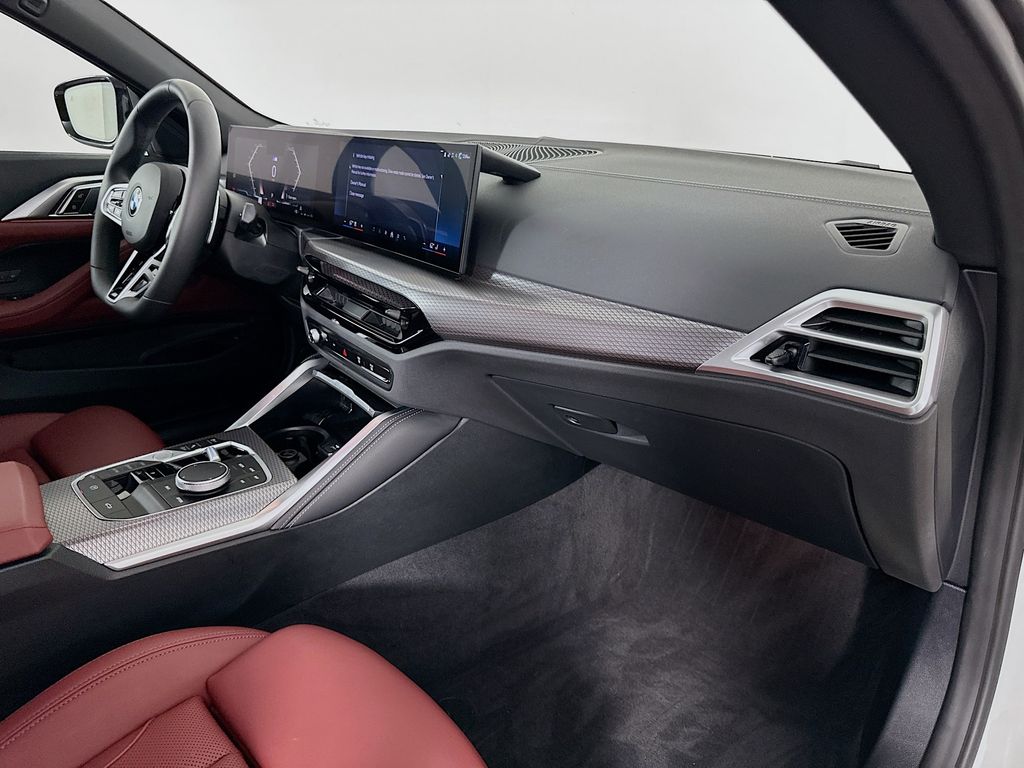 Thumbnail: 2025 BMW 4 Series - 29