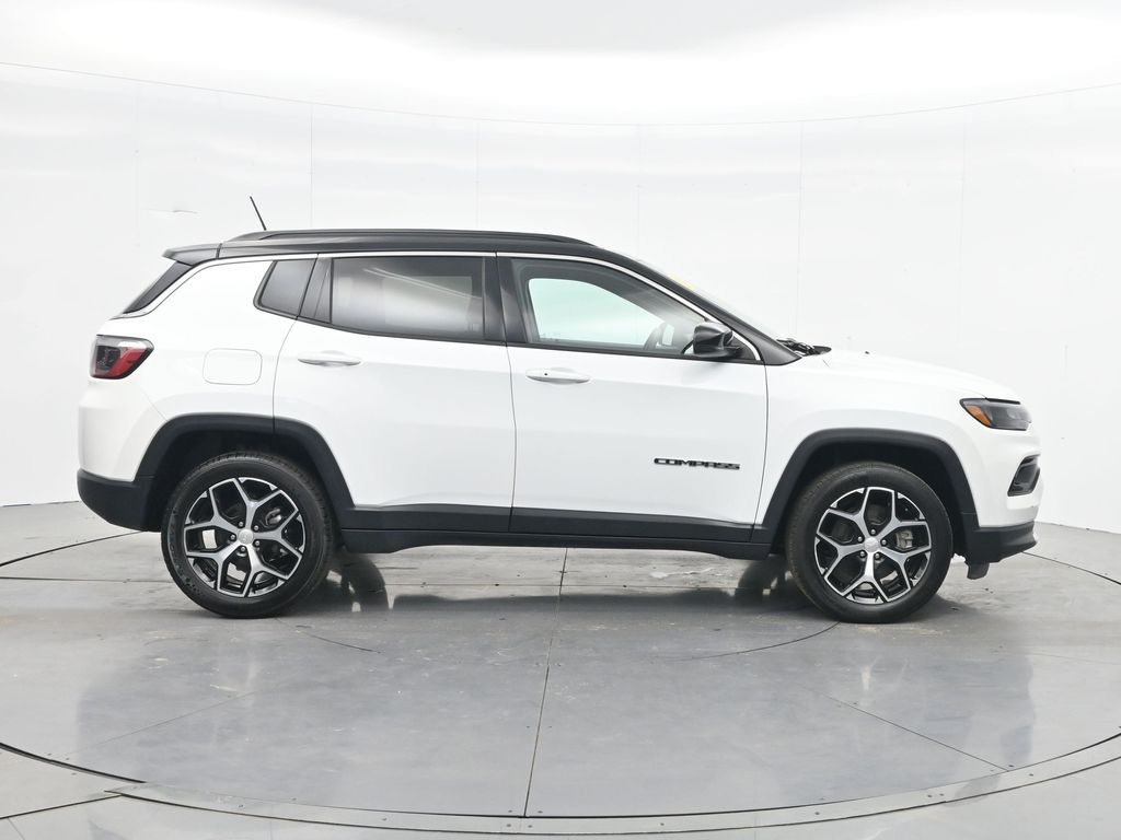 Used 2024 White Jeep Limited image 4