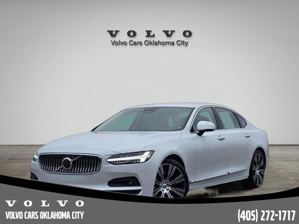 2025 Volvo S90 Plus's photo