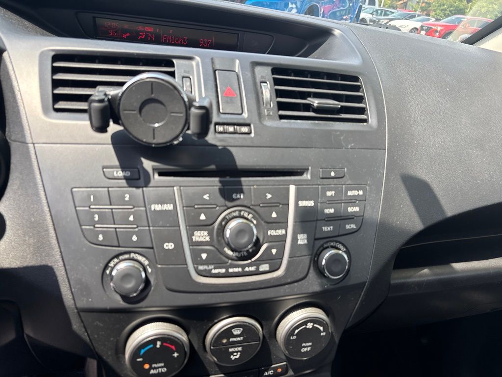 Used 2014 Red Mazda Sport image 18