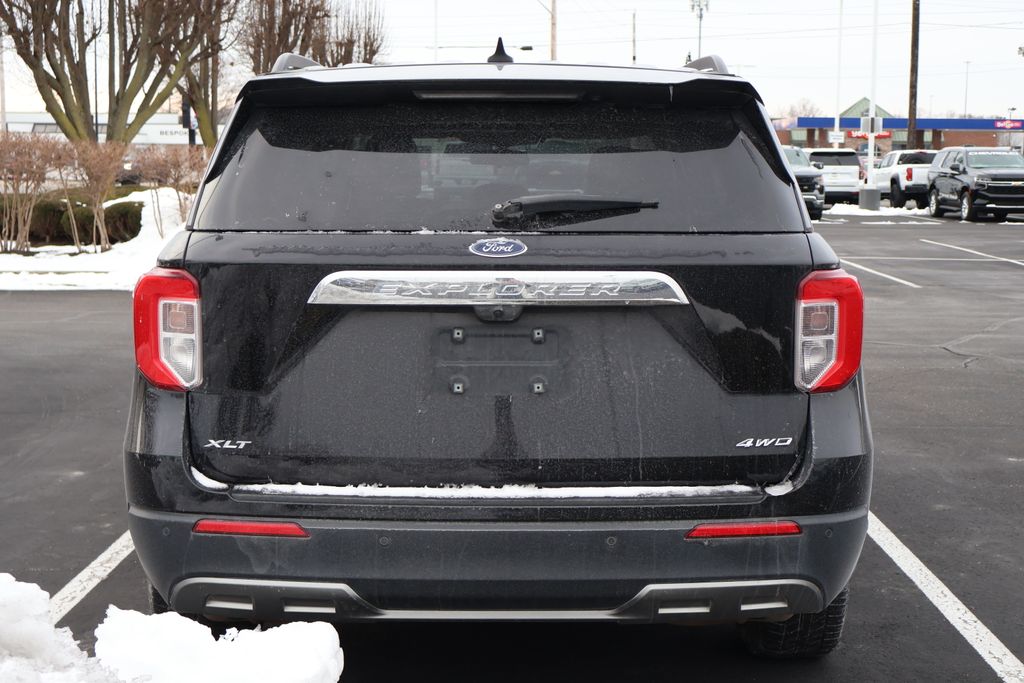 2023 Ford Explorer XLT 10