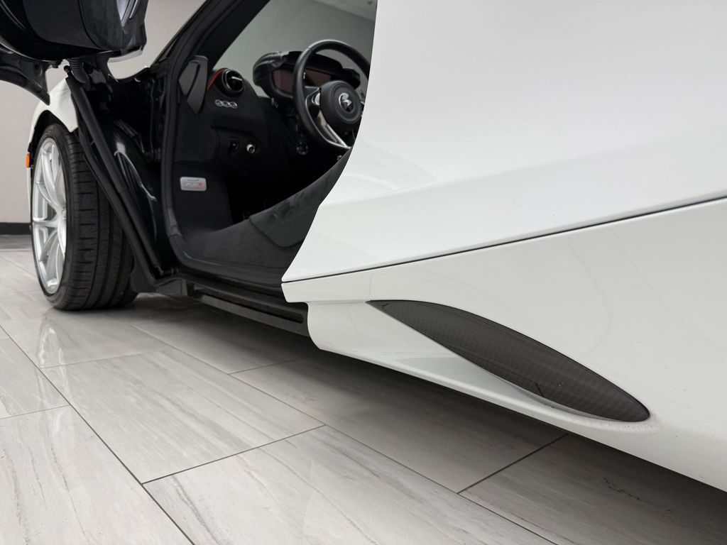 2024 McLaren 750S