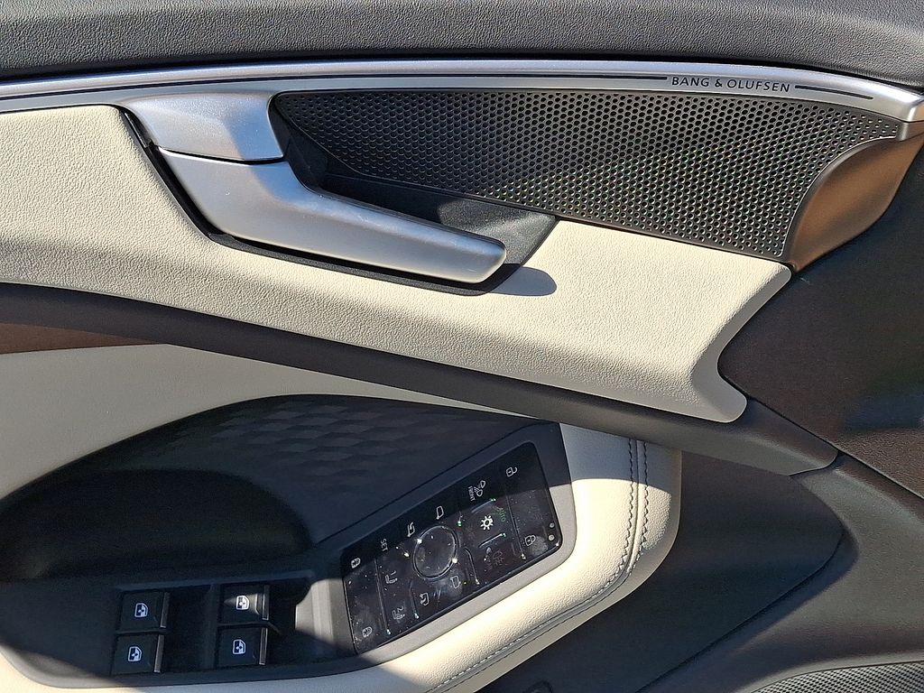 Thumbnail: 2026 Audi A6 - 9