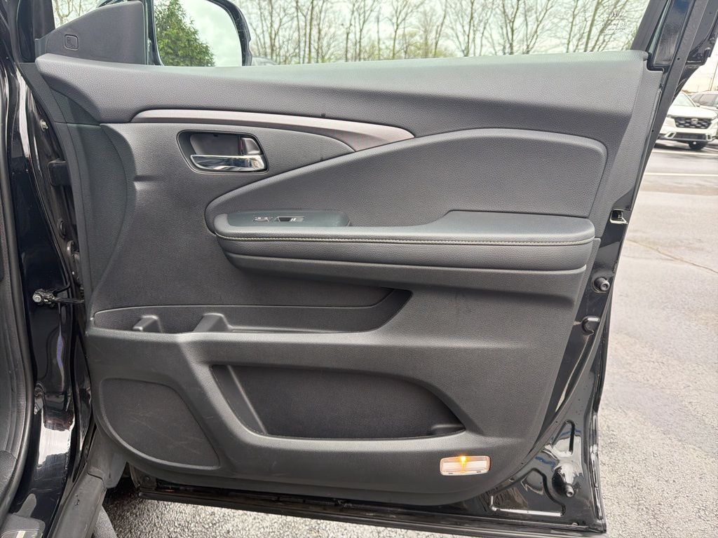 Thumbnail: 2023 Honda Ridgeline - 25