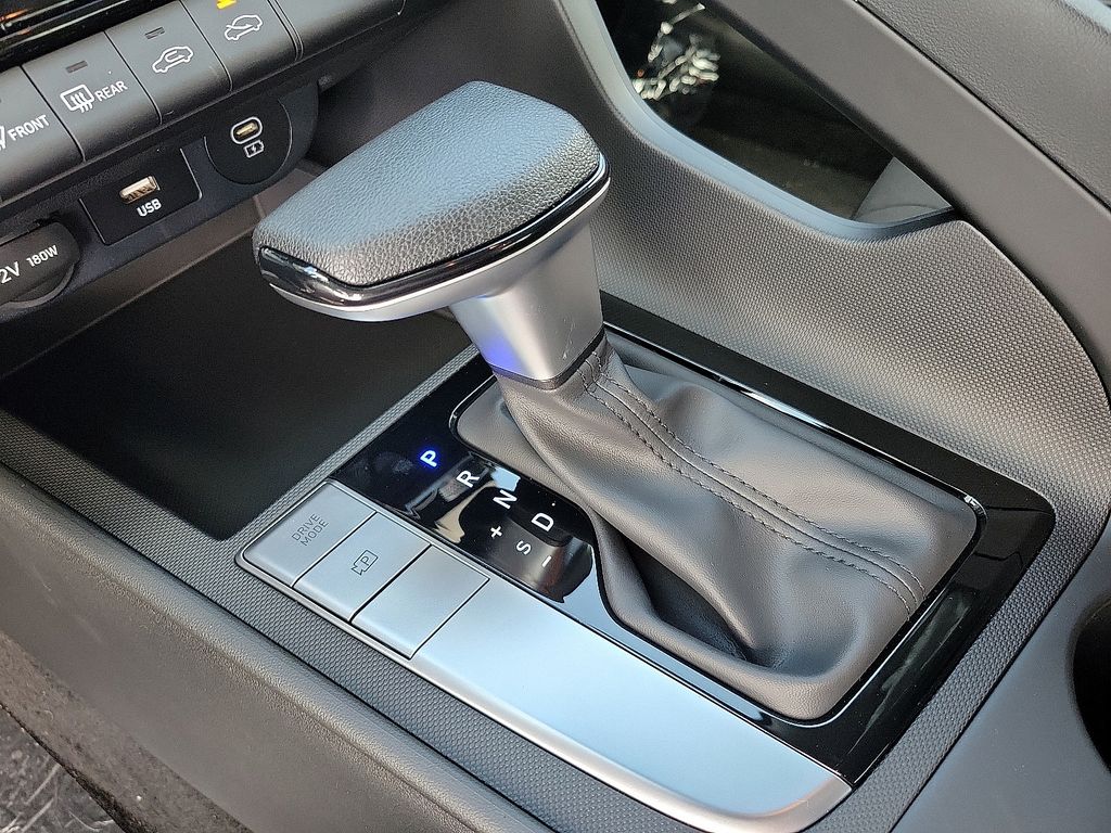 2025 Hyundai Elantra Sport 11