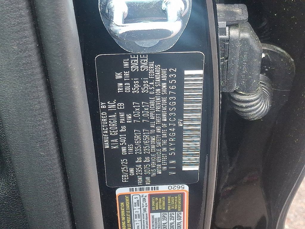 2025 Kia Sorento LX - Photo 10
