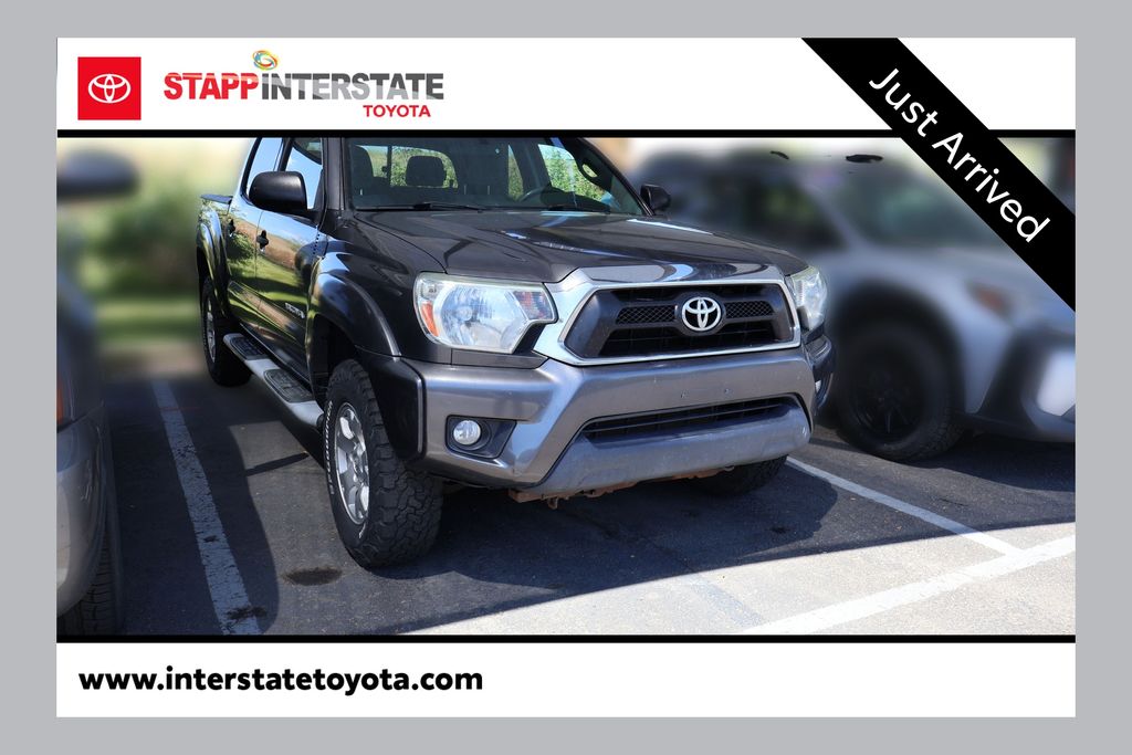 Magnetic Gray Metallic 2015 Toyota Tacoma Pickup Truck Four-Wheel Drive 5-Speed Automatic