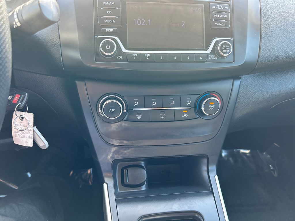 2018 Nissan Sentra S 19