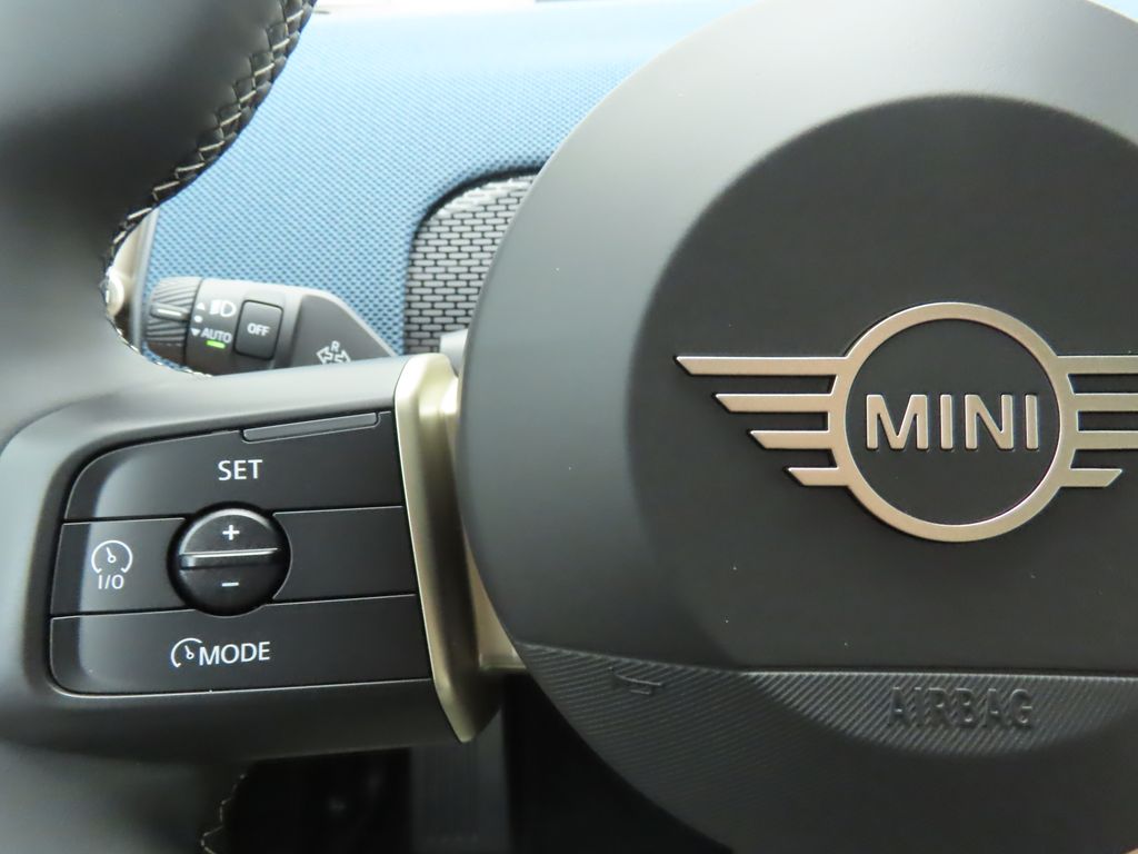 2025 MINI Cooper Countryman Iconic 11