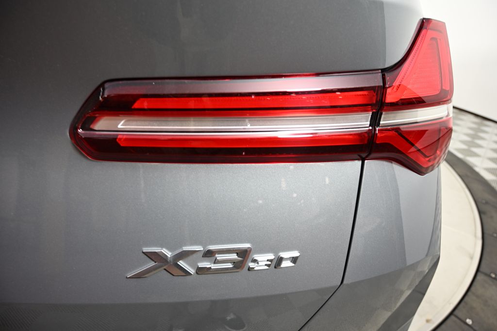 Thumbnail: 2026 BMW X3 - 11